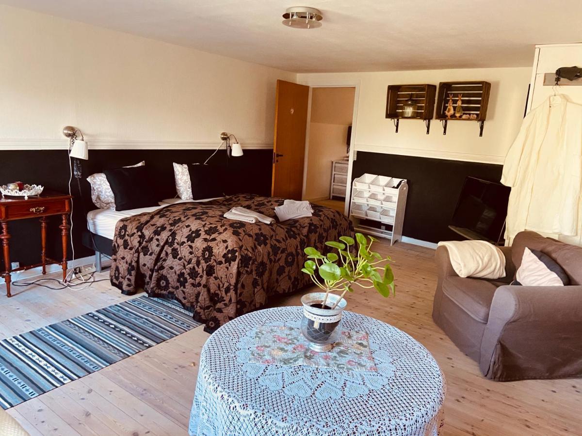 Bed and Breakfast Den Gamle Apotekergaard Hong Экстерьер фото