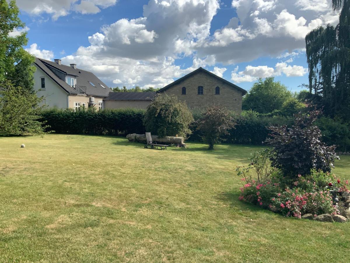 Bed and Breakfast Den Gamle Apotekergaard Hong Экстерьер фото