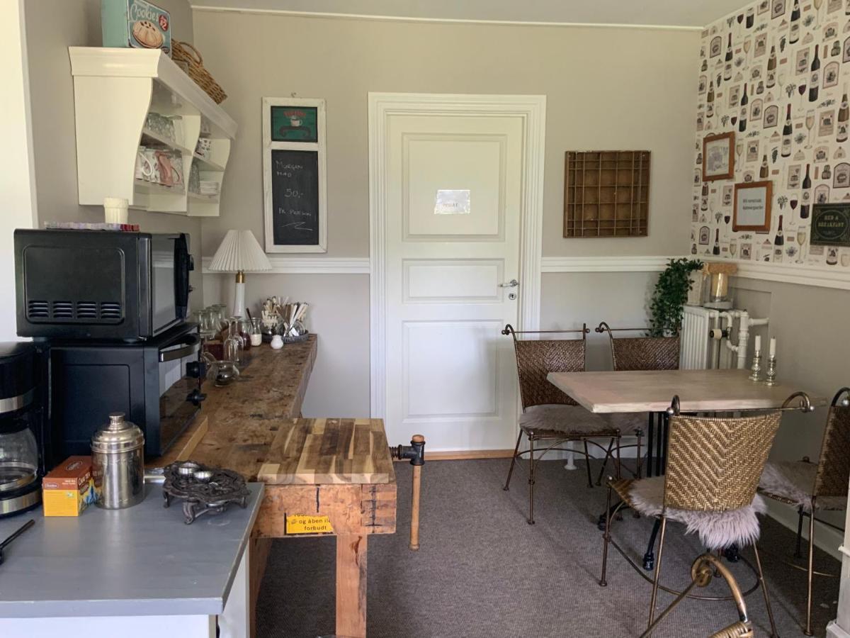 Bed and Breakfast Den Gamle Apotekergaard Hong Экстерьер фото
