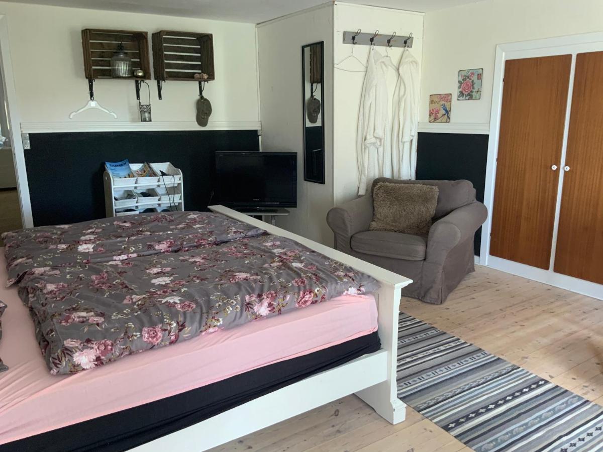 Bed and Breakfast Den Gamle Apotekergaard Hong Экстерьер фото