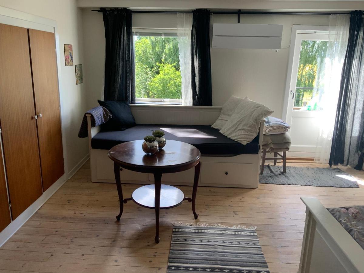 Bed and Breakfast Den Gamle Apotekergaard Hong Экстерьер фото