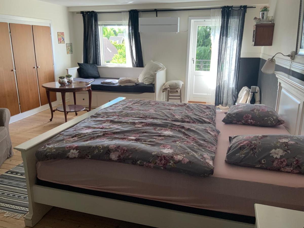 Bed and Breakfast Den Gamle Apotekergaard Hong Экстерьер фото