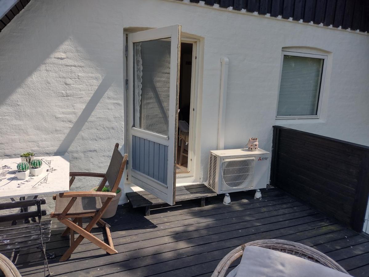 Bed and Breakfast Den Gamle Apotekergaard Hong Экстерьер фото