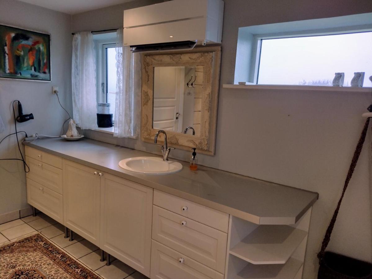 Bed and Breakfast Den Gamle Apotekergaard Hong Экстерьер фото